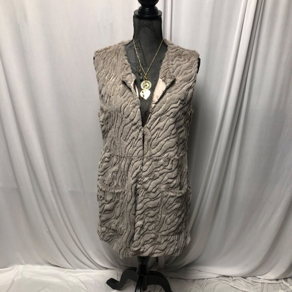 Faux Fur Vest Womens Size Medium Gray Gold Sequens Pockets Satin Lining